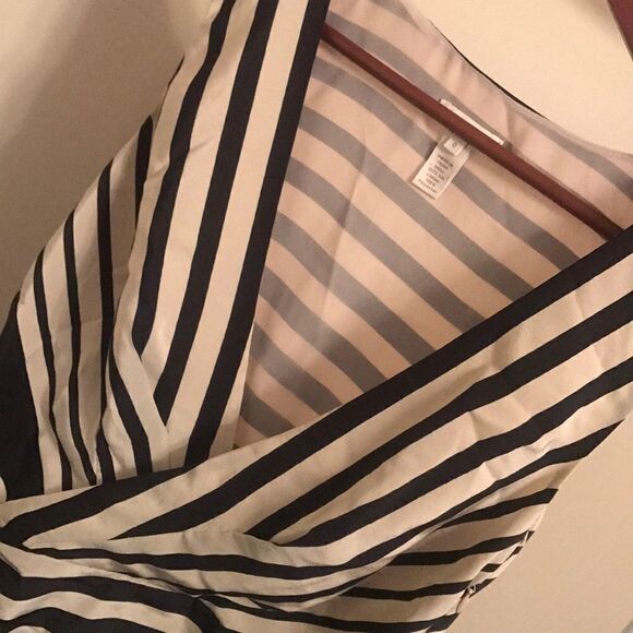 J Crew Cross Front Silk Tank - Size 0 - Picture 5 of 7